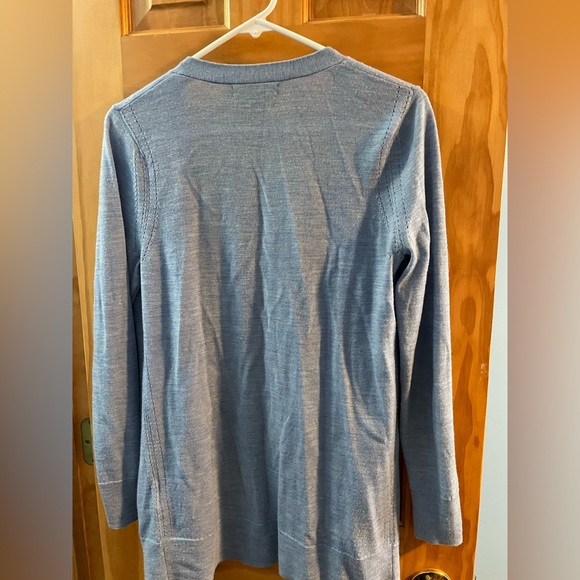 Banana Republic Women’s Cardigan Sweater - Picture 3 of 4